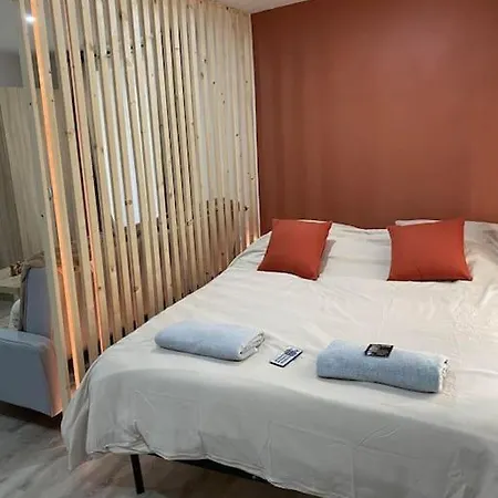 Loft Terracotta 아파트 마노스크